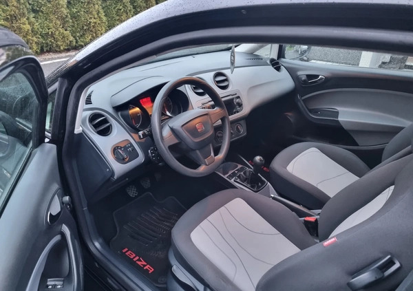 Seat Ibiza cena 17900 przebieg: 137000, rok produkcji 2012 z Wałcz małe 407